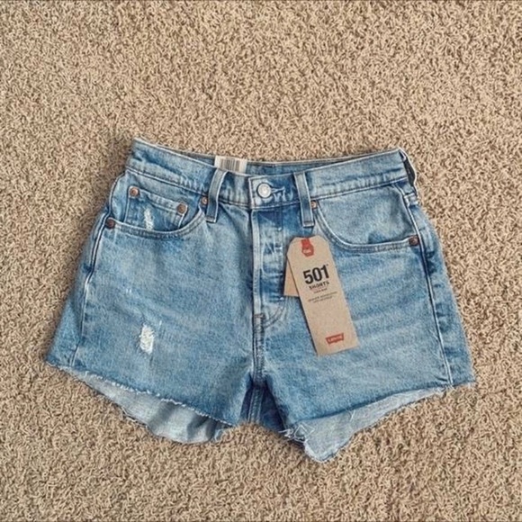 Levi's Pants - 🌞 (Make an Offer!) • NWT Levi’s 501® Original Shorts